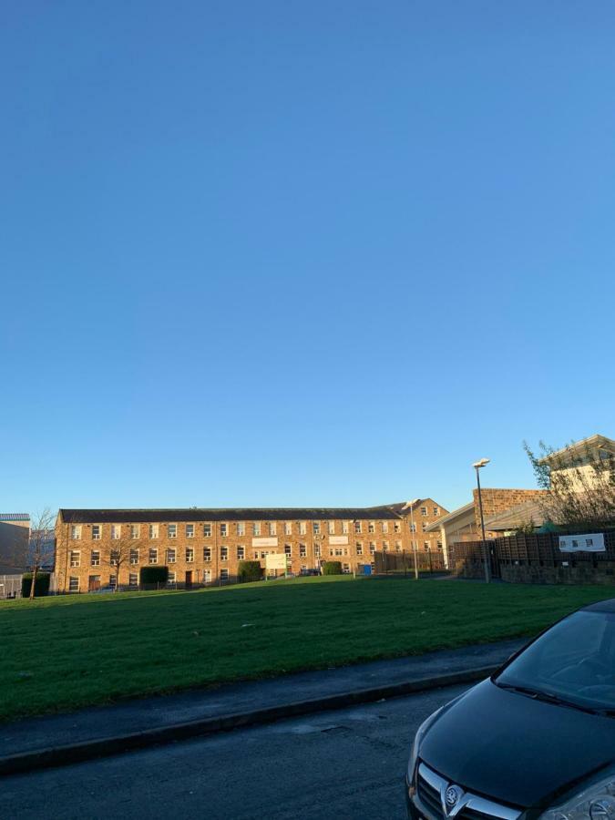Travis House One Apartment Burnley Bagian luar foto