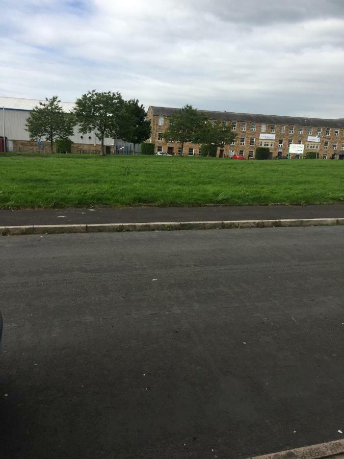 Travis House One Apartment Burnley Bagian luar foto