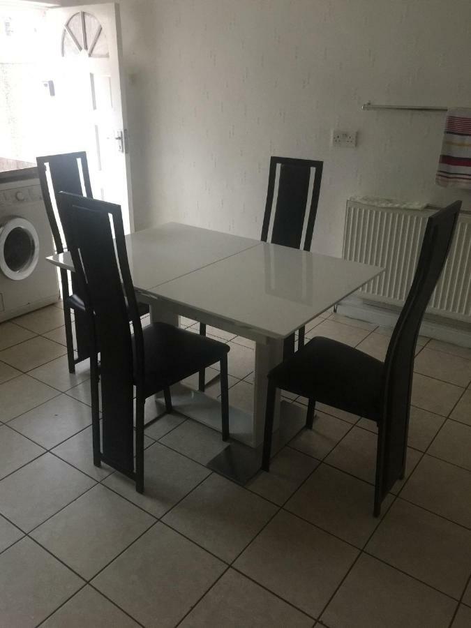 Travis House One Apartment Burnley Bagian luar foto